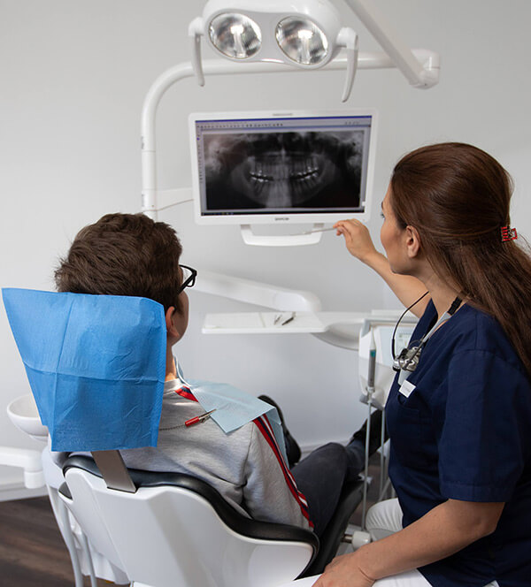 Parodontal Behandlung Zahnarztpraxis Dr. Ahmadiyar in Bönningstedt